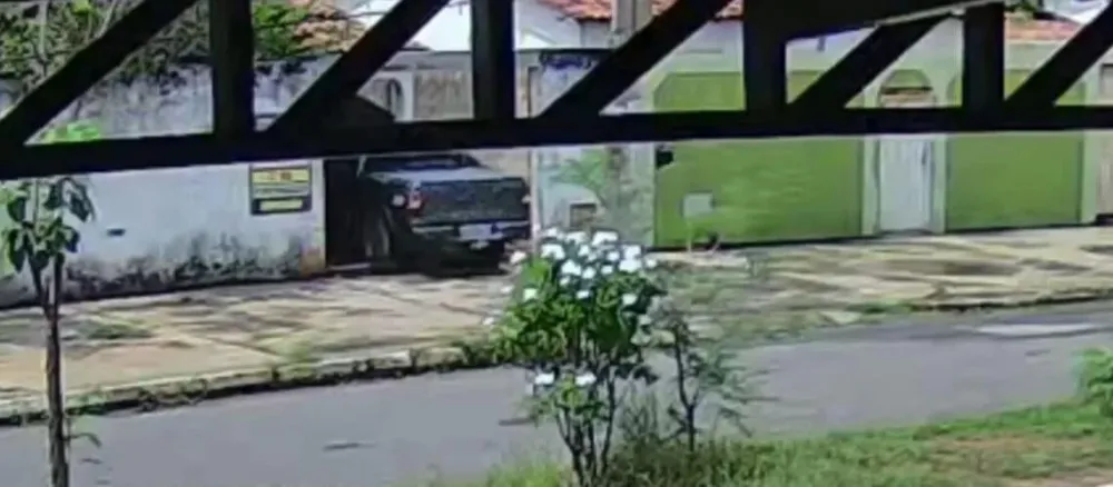 Sargento da reserva e esposa passam mal após suposto envenenamento e têm caminhonete furtada em Barreiras