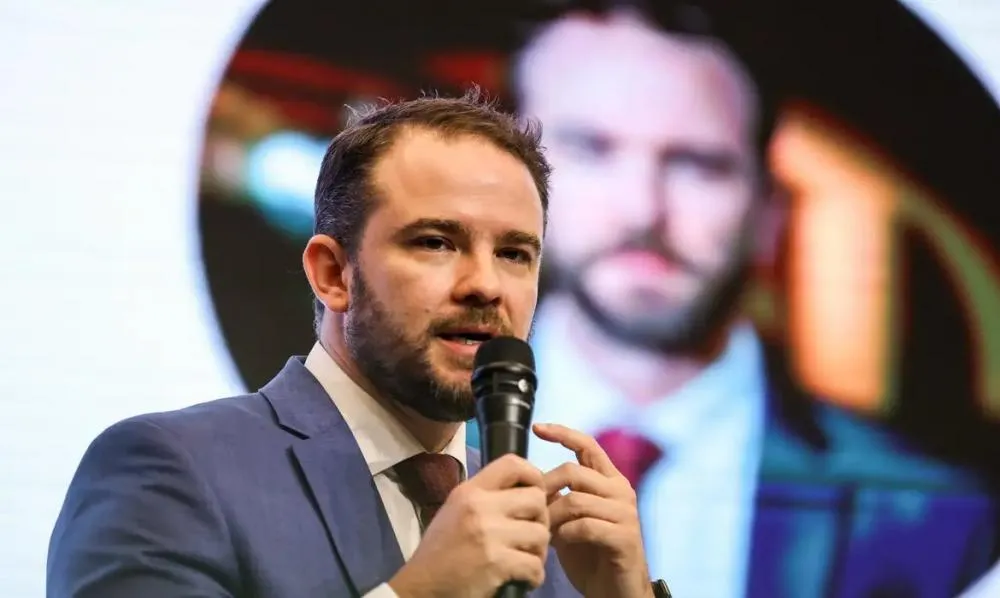 Lula anuncia Dario Durigan como novo ministro da Fazenda em substituição a Haddad