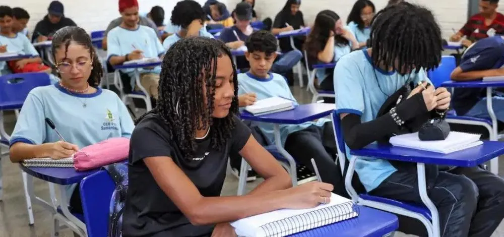 Pé-de-Meia 2026: estudantes nascidos em novembro e dezembro recebem primeira parcela nesta segunda-feira