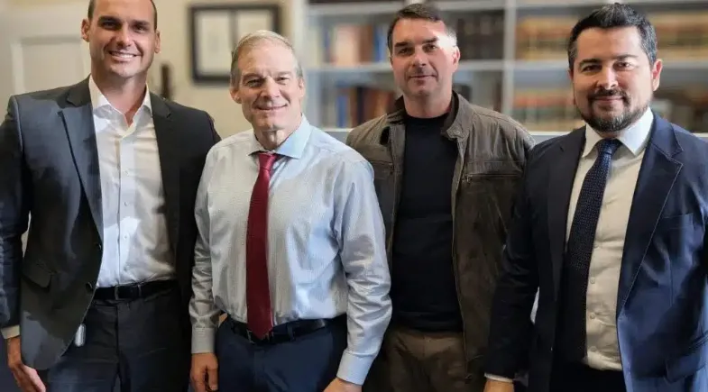 Lindbergh Farias promete acionar a Justiça contra Eduardo Bolsonaro após articulações com os Estados Unidos