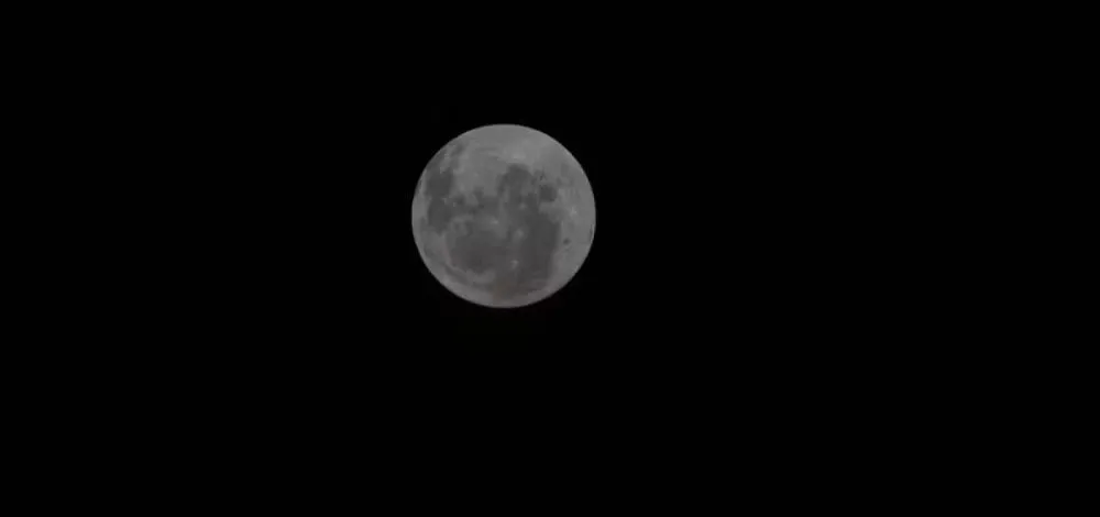 NASA transmite sobrevoo lunar da missão Artemis 2 nesta segunda-feira