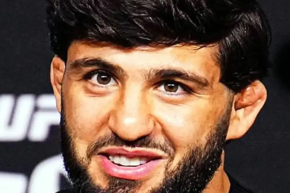 Arman Tsarukyan afirma que venceria Khabib Nurmagomedov no auge