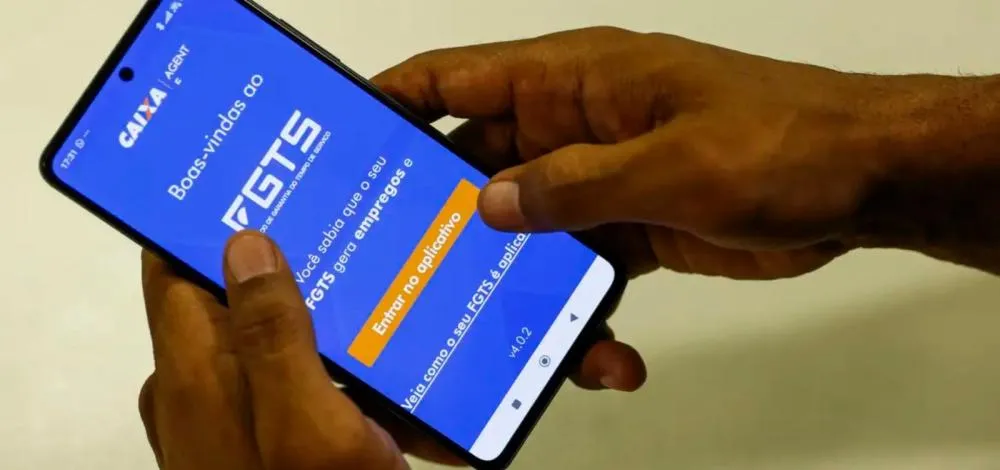 Governo estuda liberar R$ 7 bilhões do FGTS para reduzir endividamento