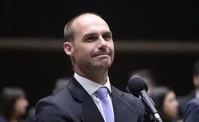 TRE-BA rebate Eduardo Bolsonaro e nega fraude envolvendo mesários nas eleições de 2022