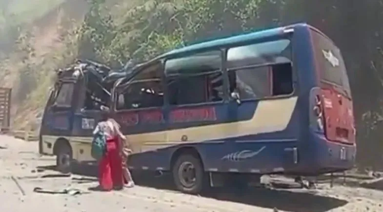 Ataque com bomba deixa ao menos 13 mortos na Colômbia