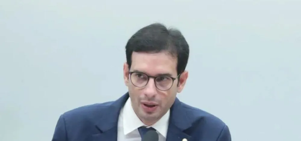 PEC da jornada de trabalho: relator prevê votação na comissão em 26 de maio