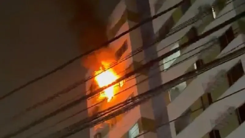 Incêndio atinge apartamento em condomínio de Brotas e prédio é evacuado em Salvador