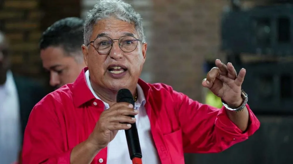 Rosemberg diz que ACM Neto não pode “lavar as mãos” diante de investigação sobre contratos da Prefeitura de Salvador