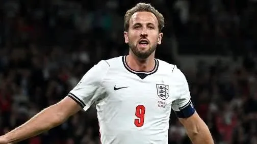 Harry Kane conquista a Bola de Ouro 2026 e entra para a história do futebol