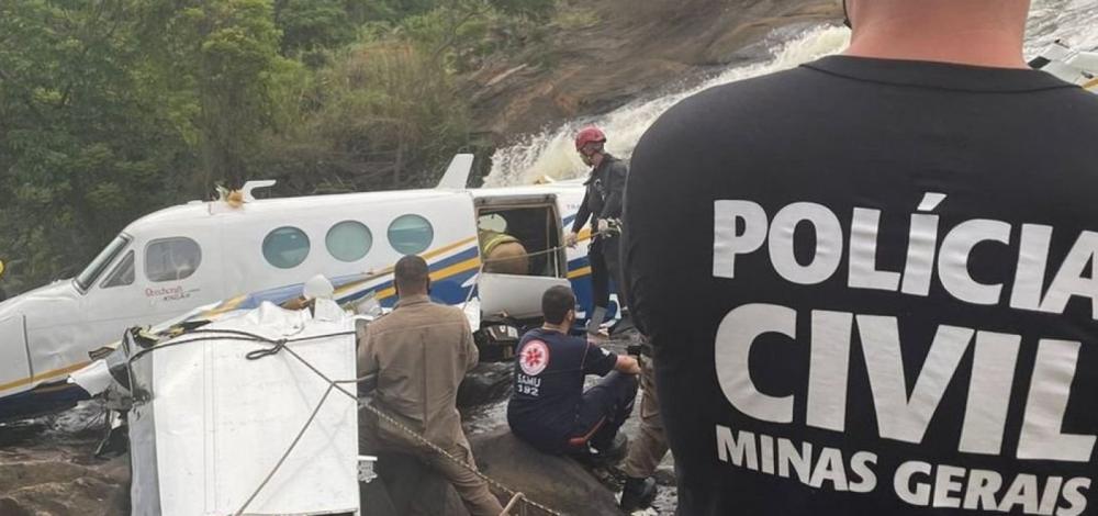 Pilotos denunciaram torres ilegais na região do acidente que matou Marília Mendonça e equipe