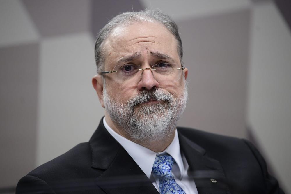 Aras diz ao STF que consignado do Auxílio Brasil é inconstitucional