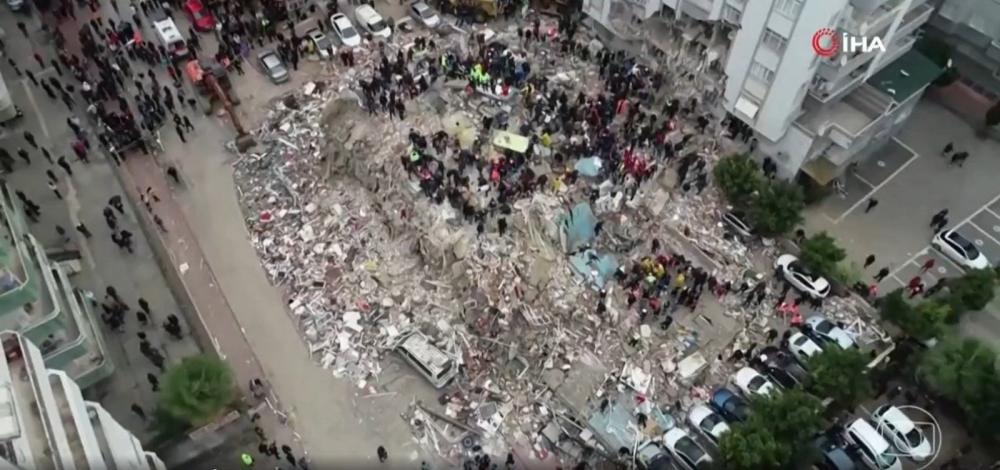 Sobe para 2,2 mil o número de mortes causadas pelo terremoto na Síria e Turquia