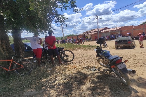 Homem morre após pular de caçamba de coletar lixo em Malhada