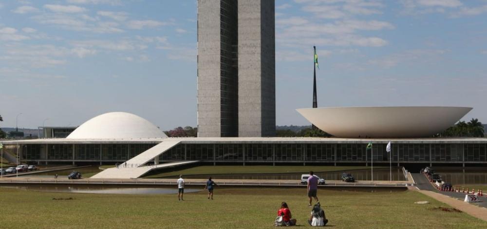 Entrega do arcabouço fiscal ao Congresso é adiada para esta terça-feira