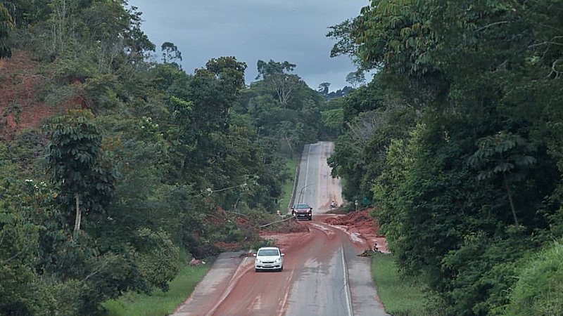 Veja a lista de rodovias que seguem bloqueadas por causa da chuva na Bahia