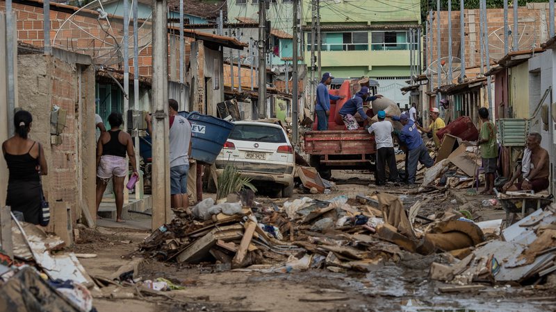 Número de mortos na Bahia chega a 24 após fortes chuvas