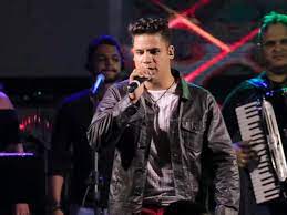 Cantor baiano Mounir Caldas morre em acidente de moto
