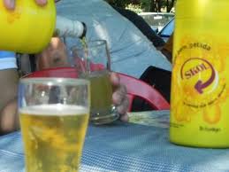 Homens morrem após mais de 24 horas de ingestão de bebida alcoólica