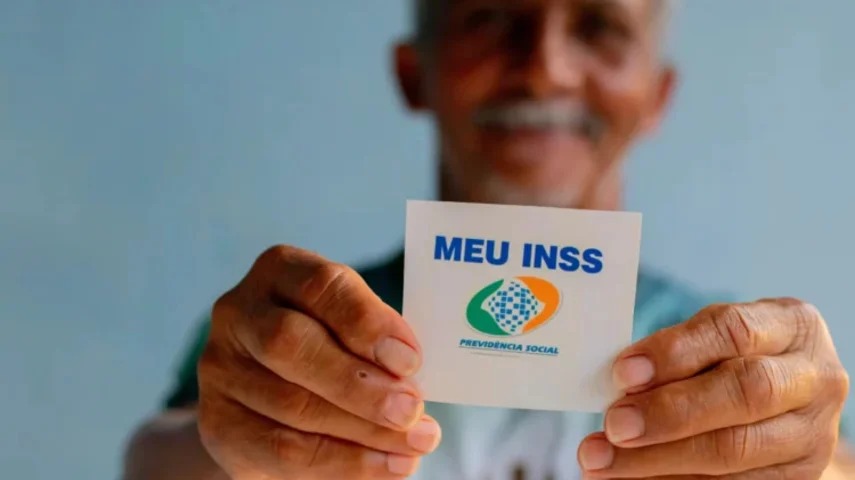 Aposentadorias terão reajuste de 3,71%, e teto do INSS sobe para R$ 7.786 em 2024